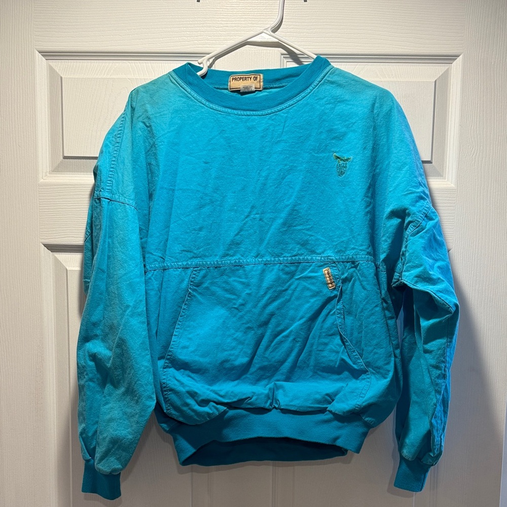 Women’s vintage pullover pocket shirt